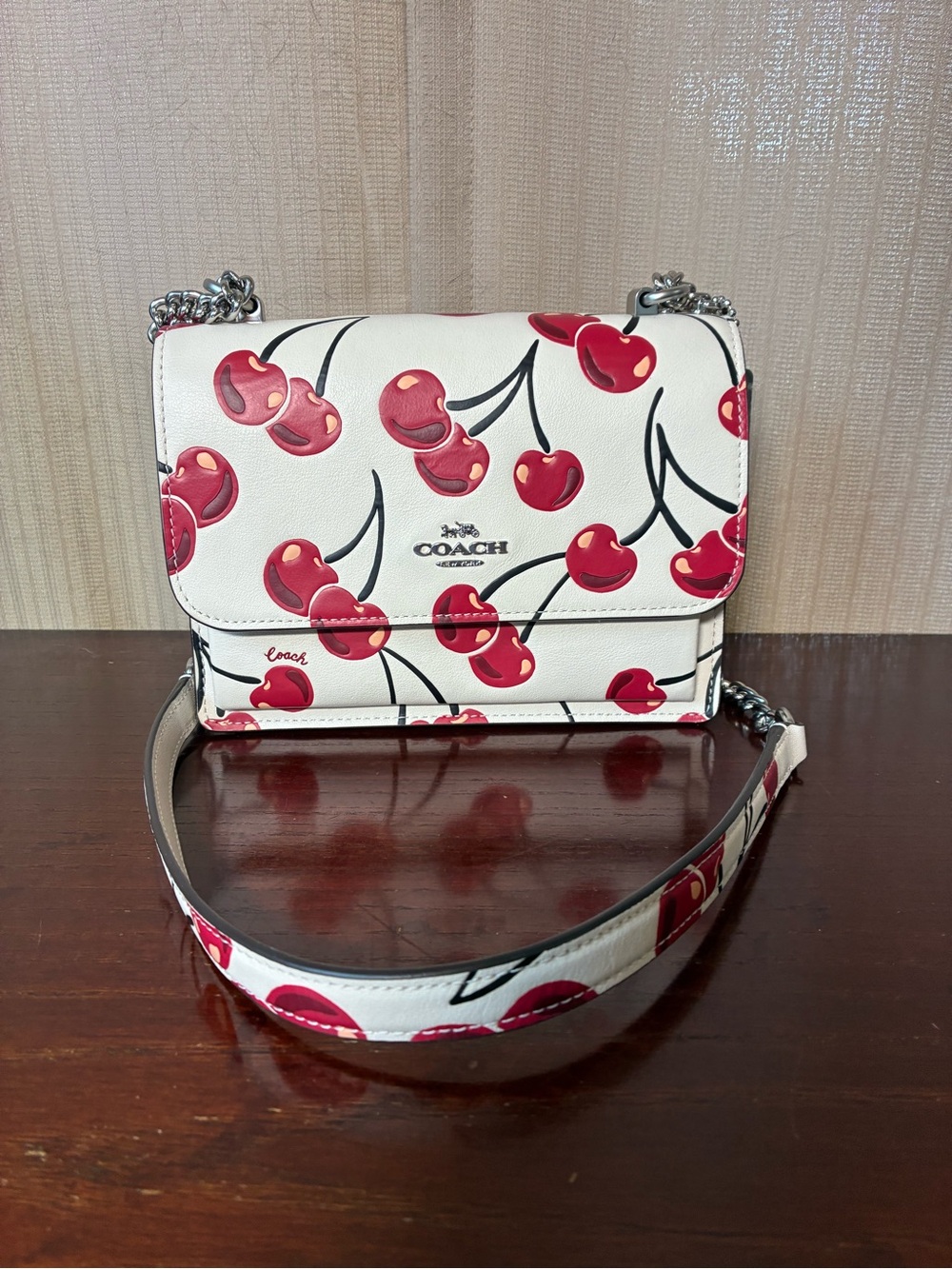 The Coach Wallet Situation - Picture 7 of 11